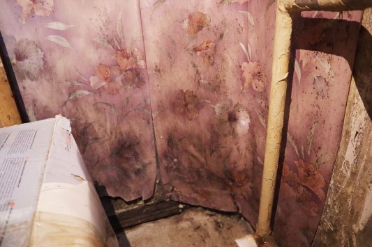 Жители Кирова 4 года мерзнут в доме после капитального ремонта