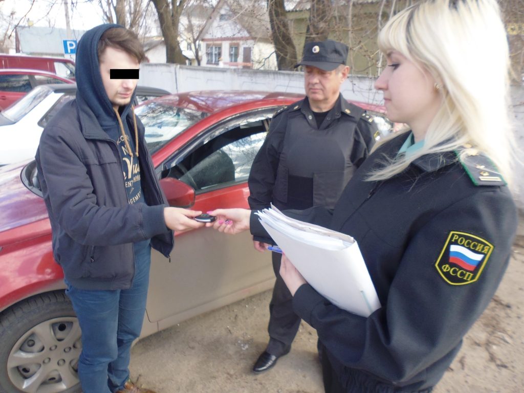 Арест автомобиля должника