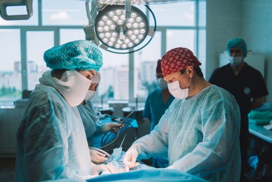 В Кирове онкологи научились по-новому оперировать больных с раком легких