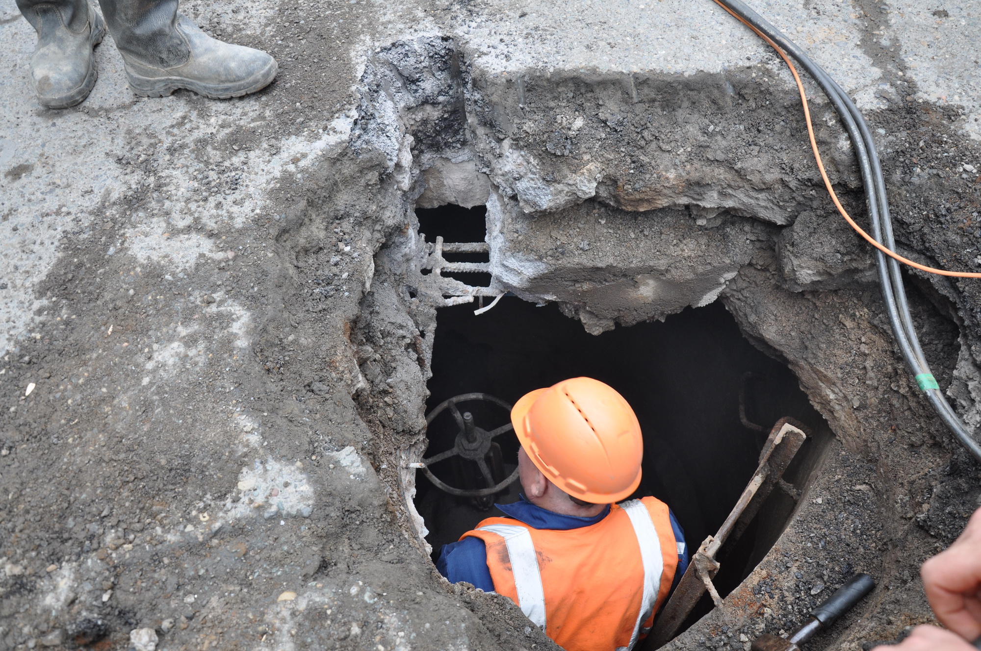 Водоканал киров телефон. Киров Калужская область Водоканал. Водоканал СПРАМЕТ. Мостки Водоканал СПРАМЕТ.